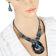 European & American Jewelry Set – Blue Gemstone Necklace and Waterdrop Earrings